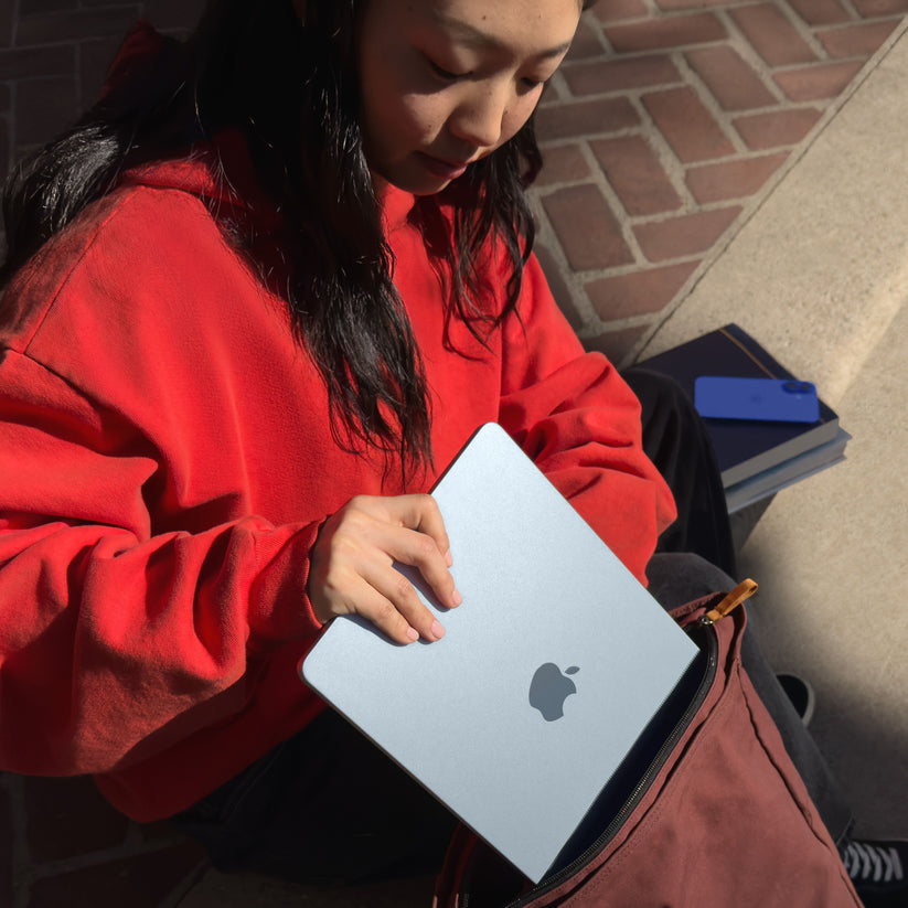 MacBook_Air_13-inch_M4_Silver_PDP_Image_Position_8__ar-SA