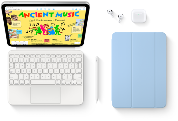 iPad متصل بـ Magic Keyboard Folio، Apple Pencil، AirPods، و Smart Folio